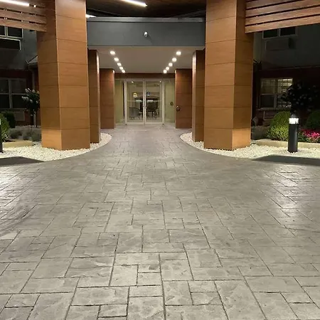 Wyndham Garden Galena Hotel
